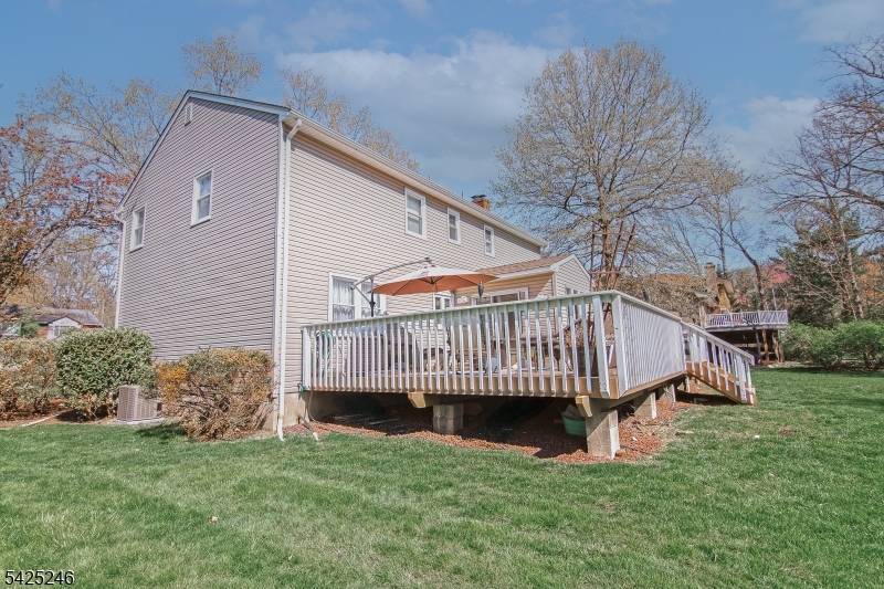 63 Independence Dr, East Brunswick Twp., NJ 08816