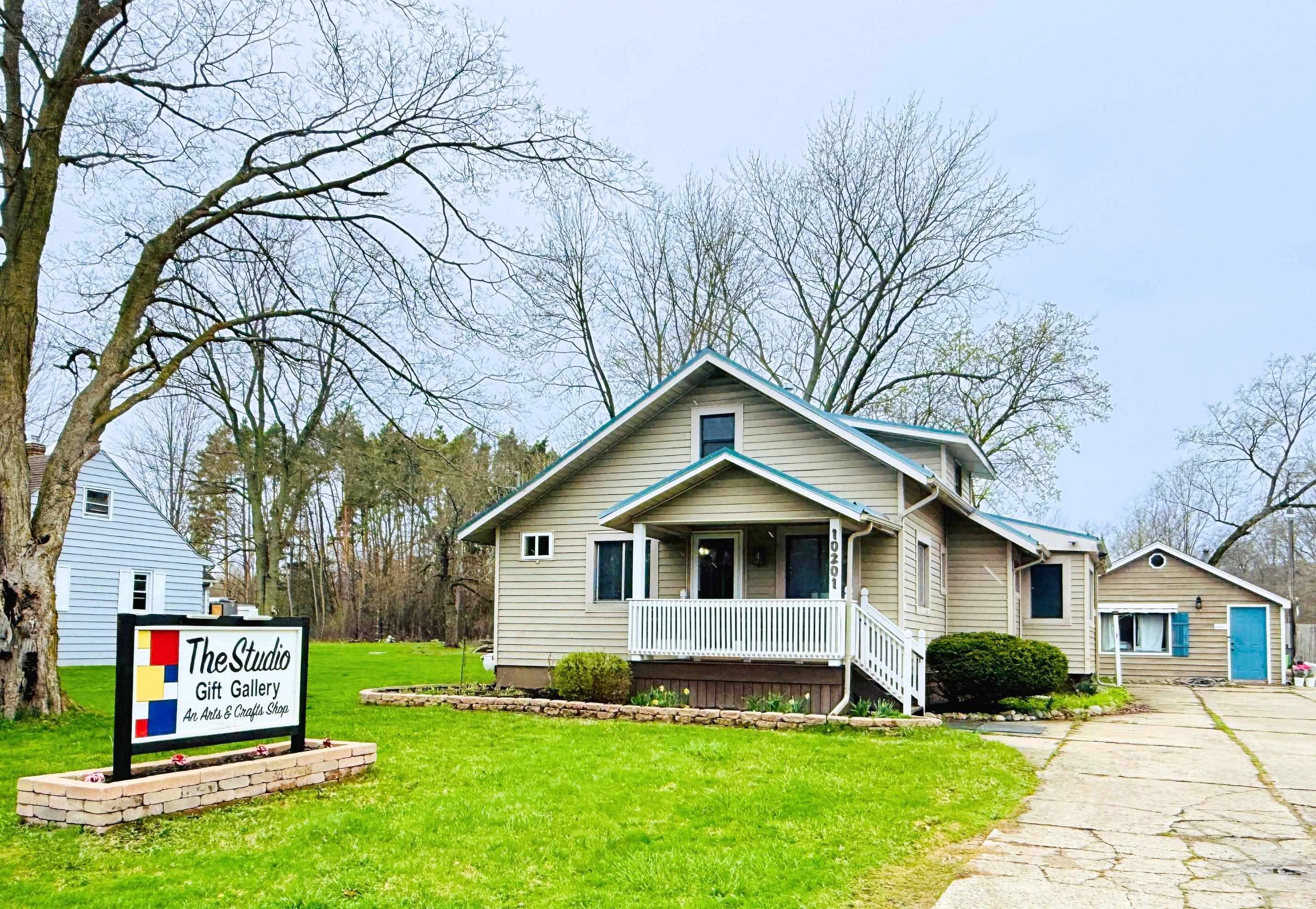 10201 N Clio RD, Vienna Twp, MI 48420