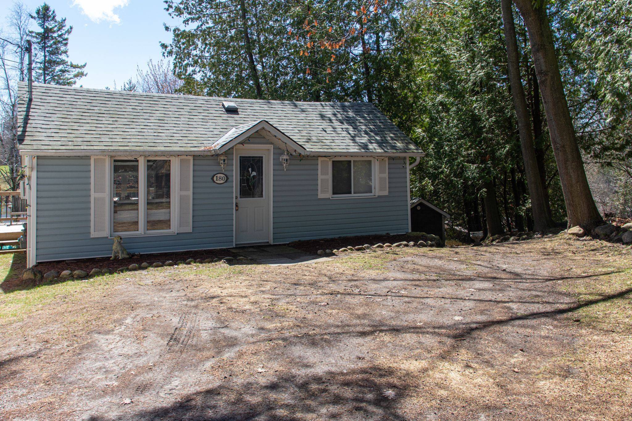 180 & 182 Riverbank DR, Georgina, ON L0E 1N0