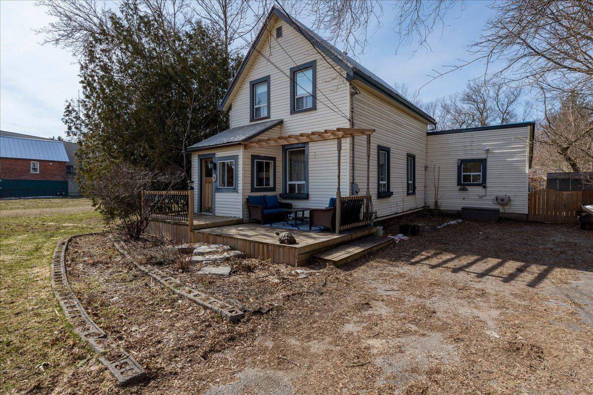 4 Gray ST, Severn, ON L0K 1E0