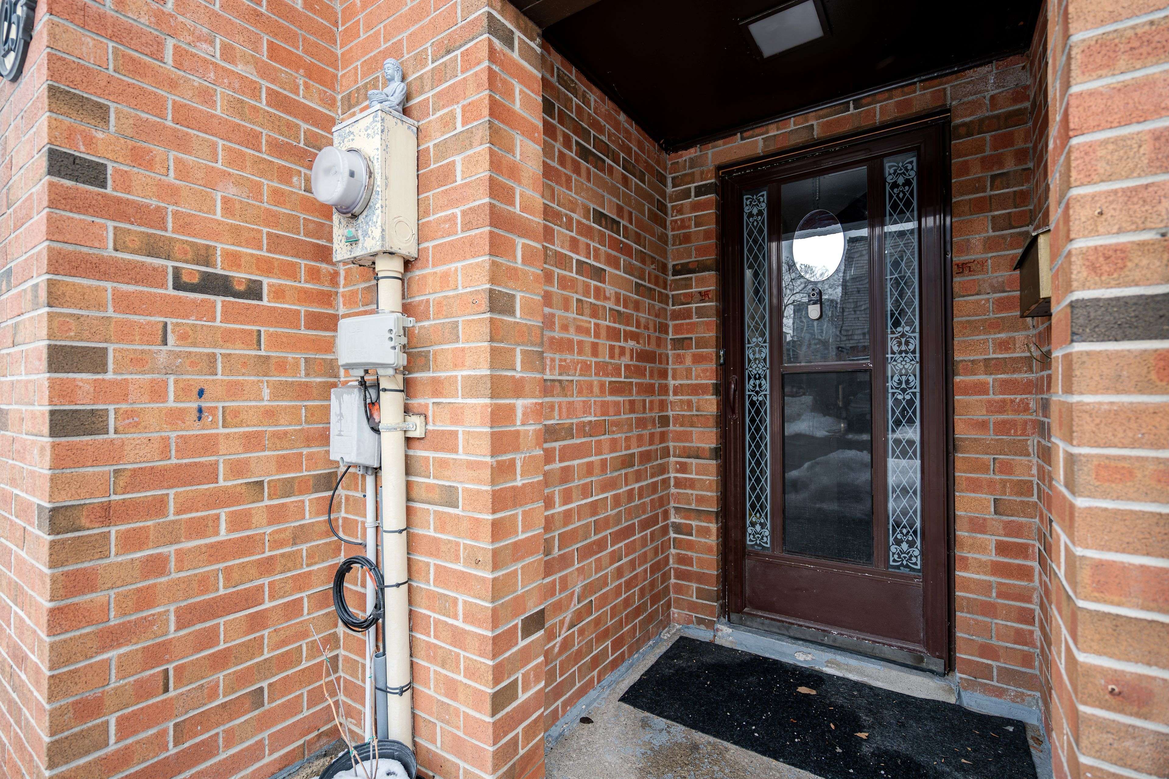 25 Briar PATH N, Brampton, ON L6T 2A2