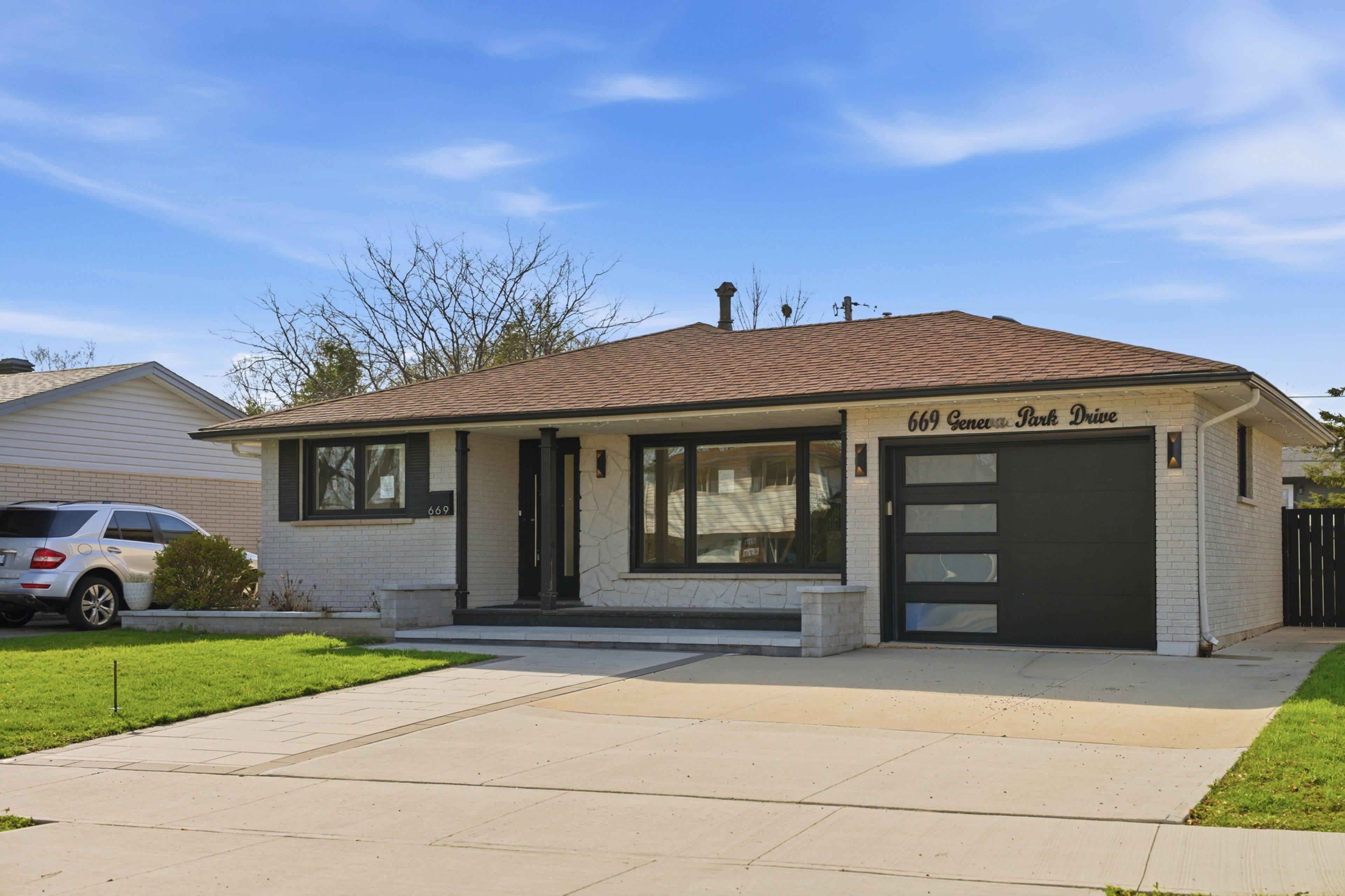 669 Geneva Park DR, Burlington, ON L7N 3C2