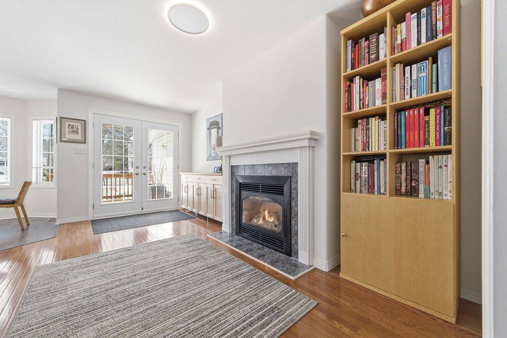 111 Thomas ST, Deep River, ON K0J 1P0