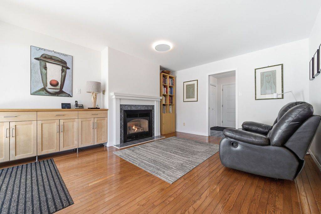 111 Thomas ST, Deep River, ON K0J 1P0