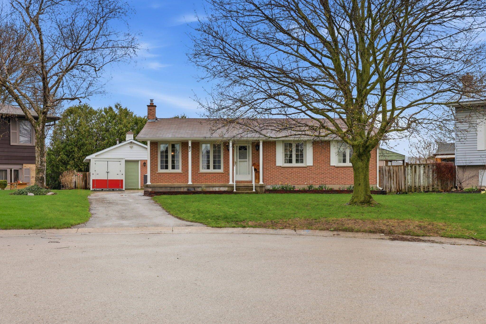 3 Larch PL, Ingersoll, ON N5C 3S6