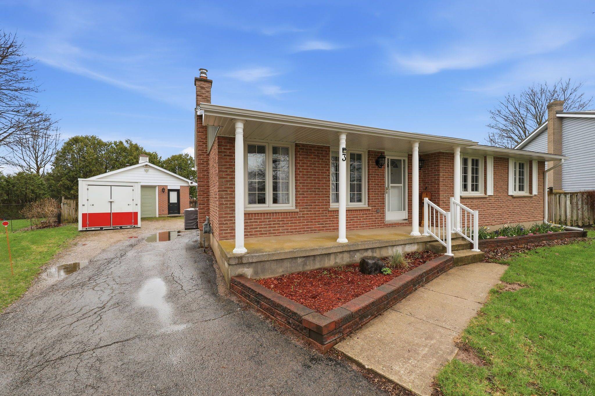 3 Larch PL, Ingersoll, ON N5C 3S6