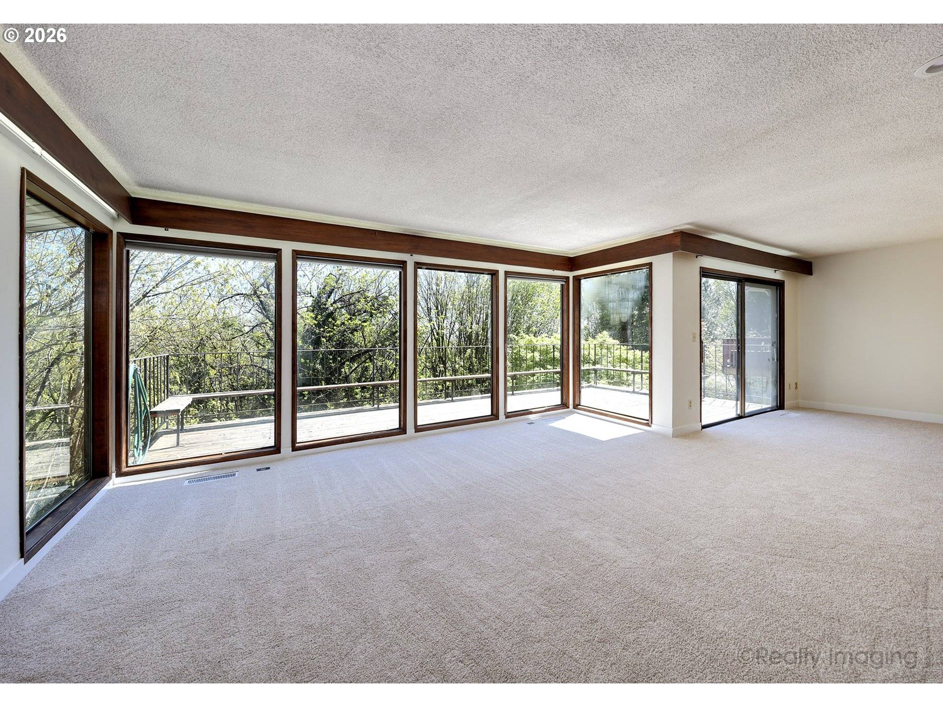 6902 SW 2ND AVE, Portland, OR 97219