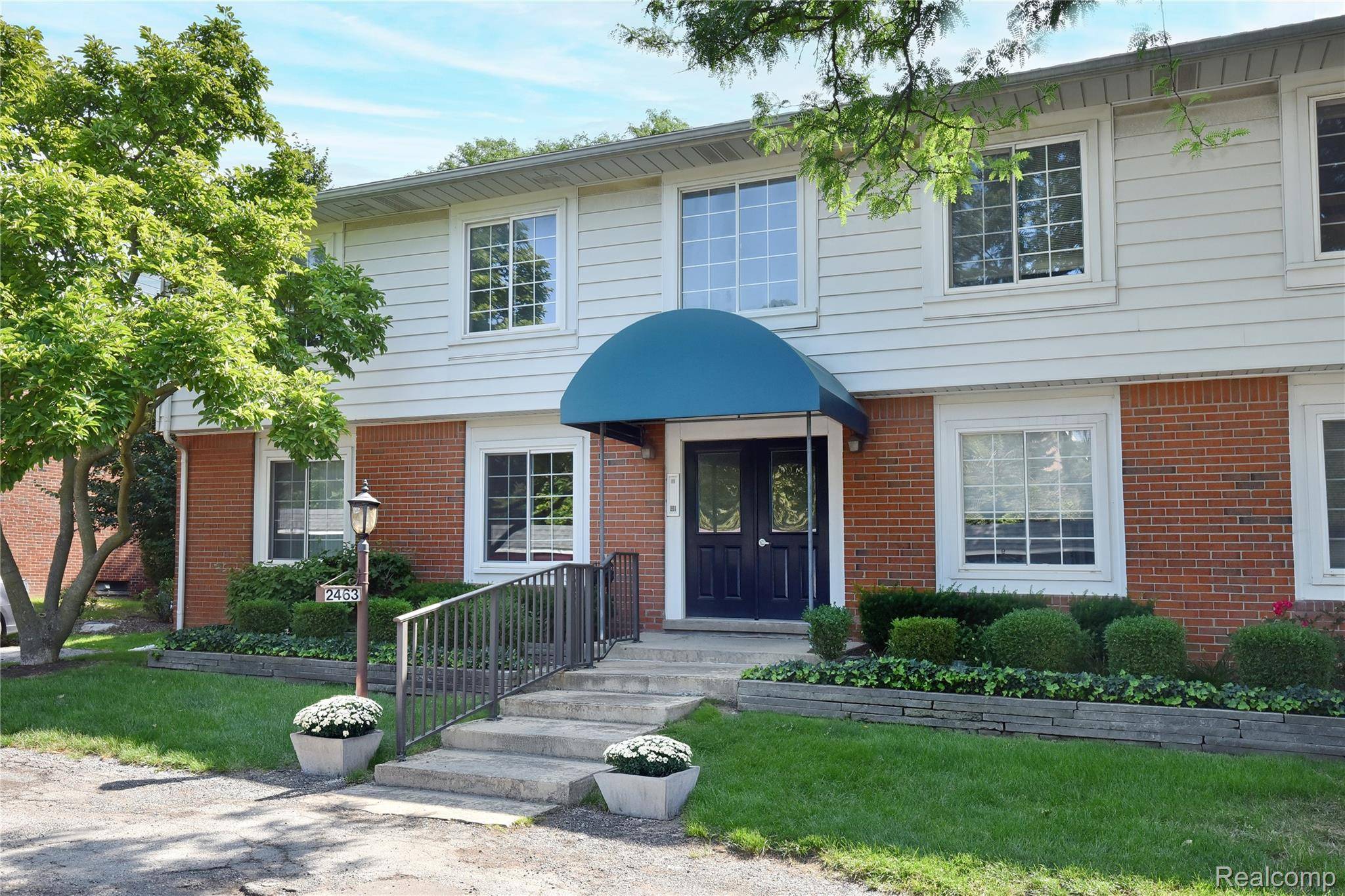 2463 Mulberry SQ #13, Bloomfield Hills, MI 48302