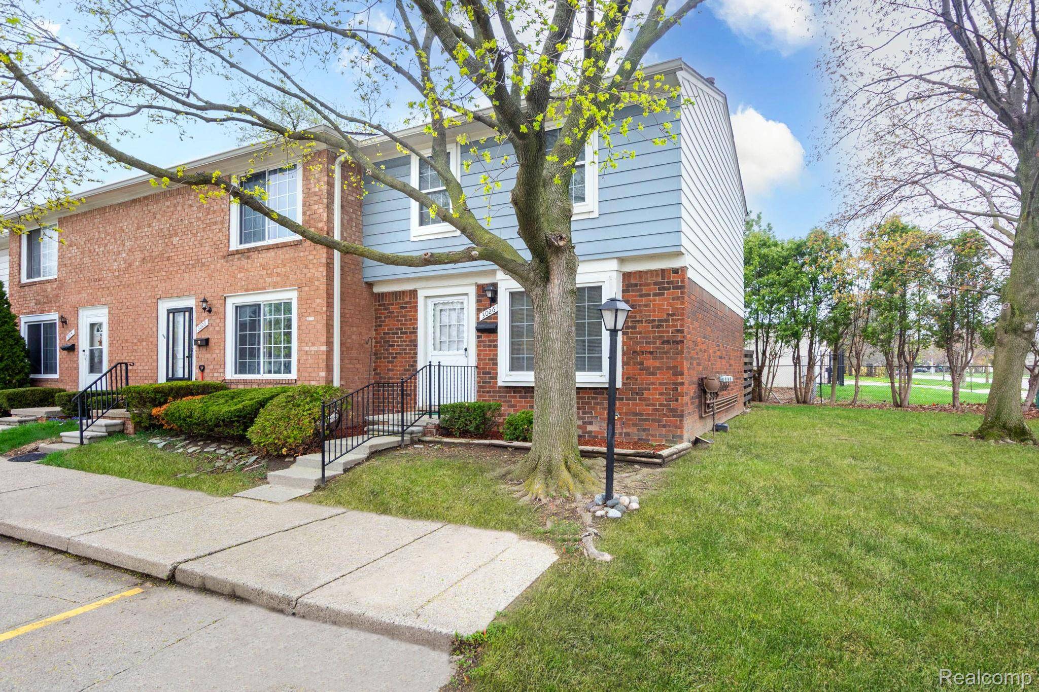 3026 Seaton Circuit N, Warren, MI 48091