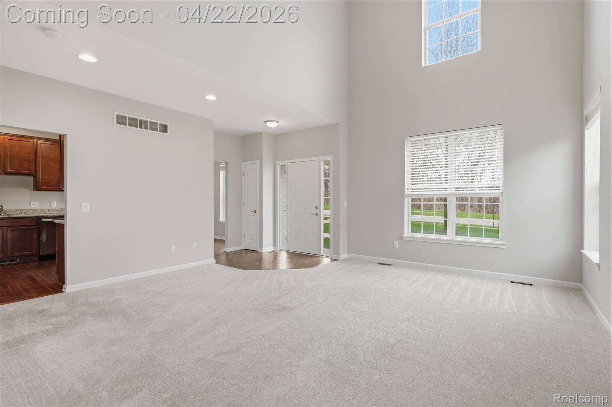 41594 Mitchell RD, Novi, MI 48377