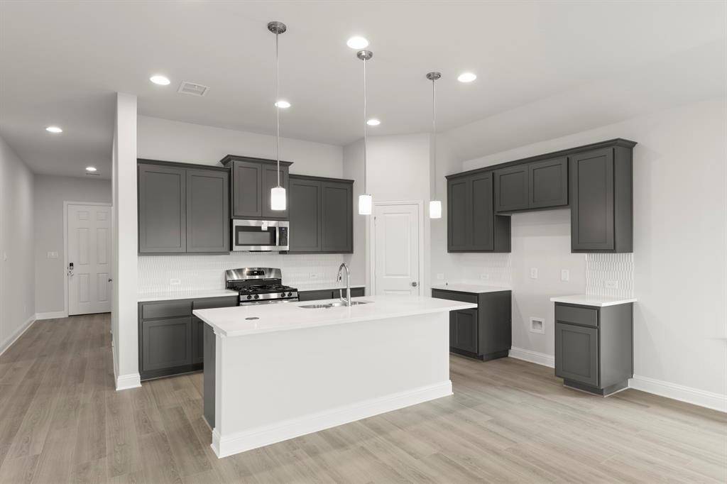 1208 Redcoat Drive, Forney, TX 75126