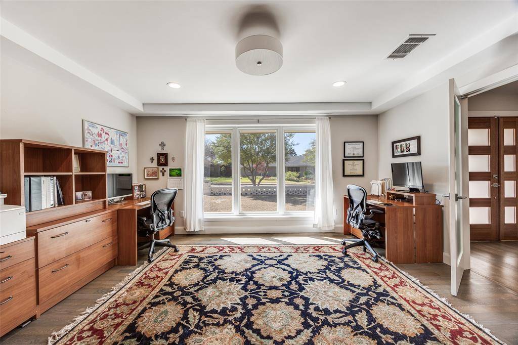 3851 Regent Drive, Dallas, TX 75229