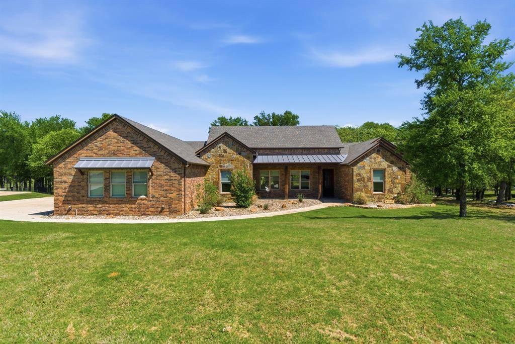 104 Oak Bend Court, Lipan, TX 76462