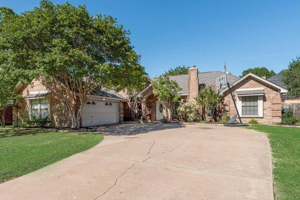 7020 Live Oak Drive, North Richland Hills, TX 76182