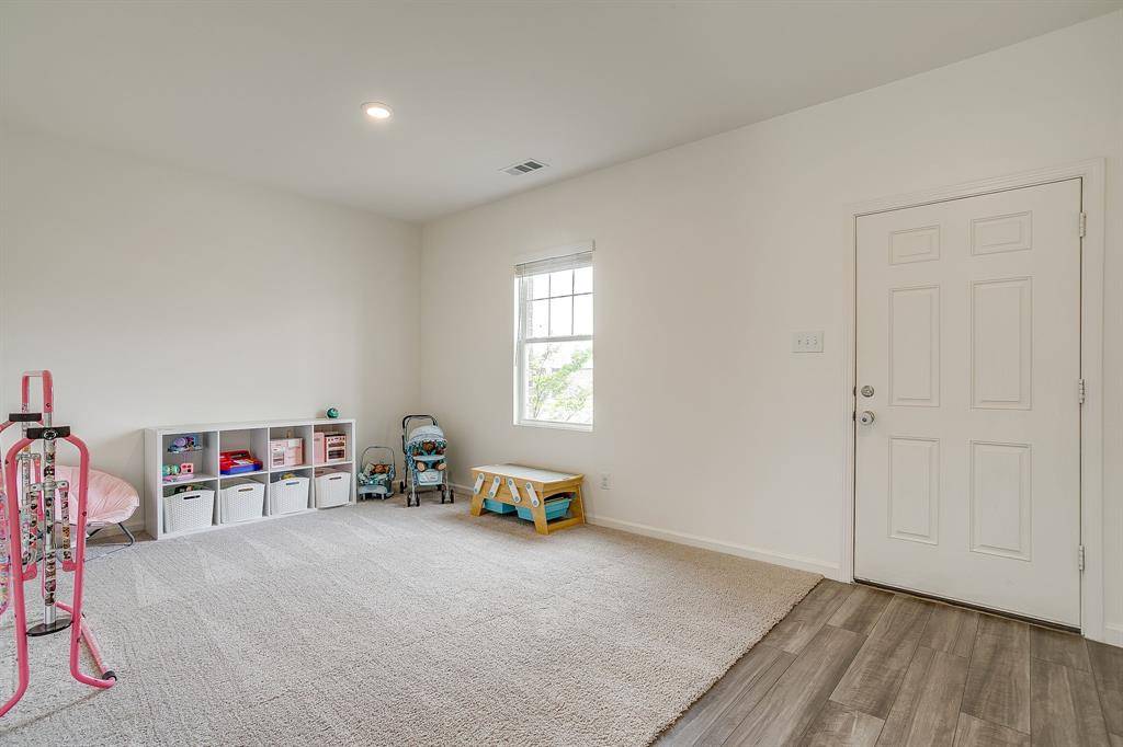 8300 Stovepipe Drive, Fort Worth, TX 76179