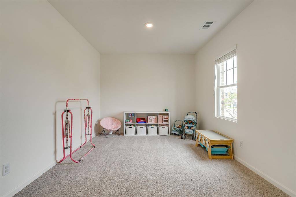 8300 Stovepipe Drive, Fort Worth, TX 76179