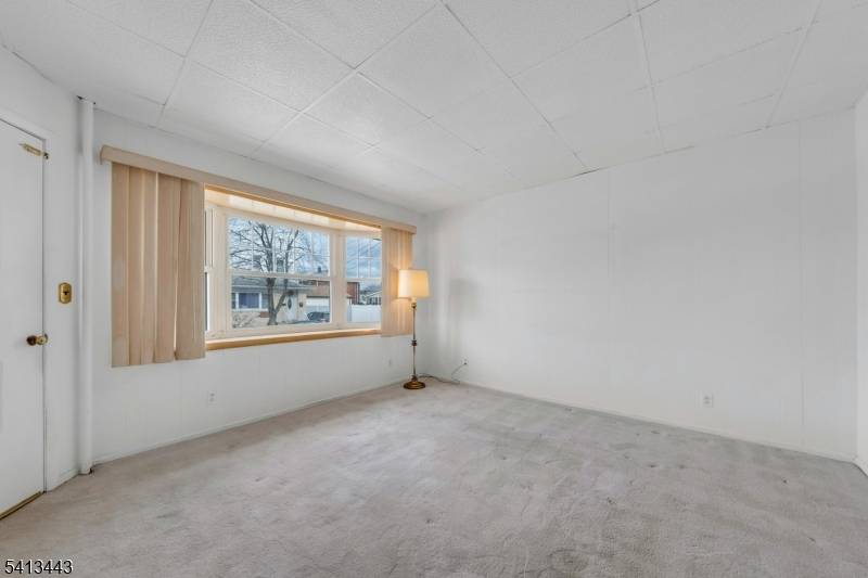 712 Meyer Ave, Lyndhurst Twp., NJ 07071