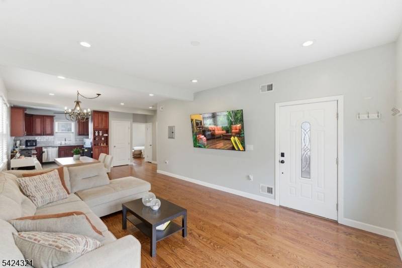 554 Kingsland Ave, Lyndhurst Twp., NJ 07071