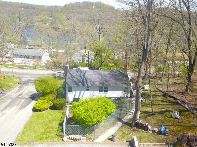 50 Alder Ter, Wantage Twp., NJ 07461