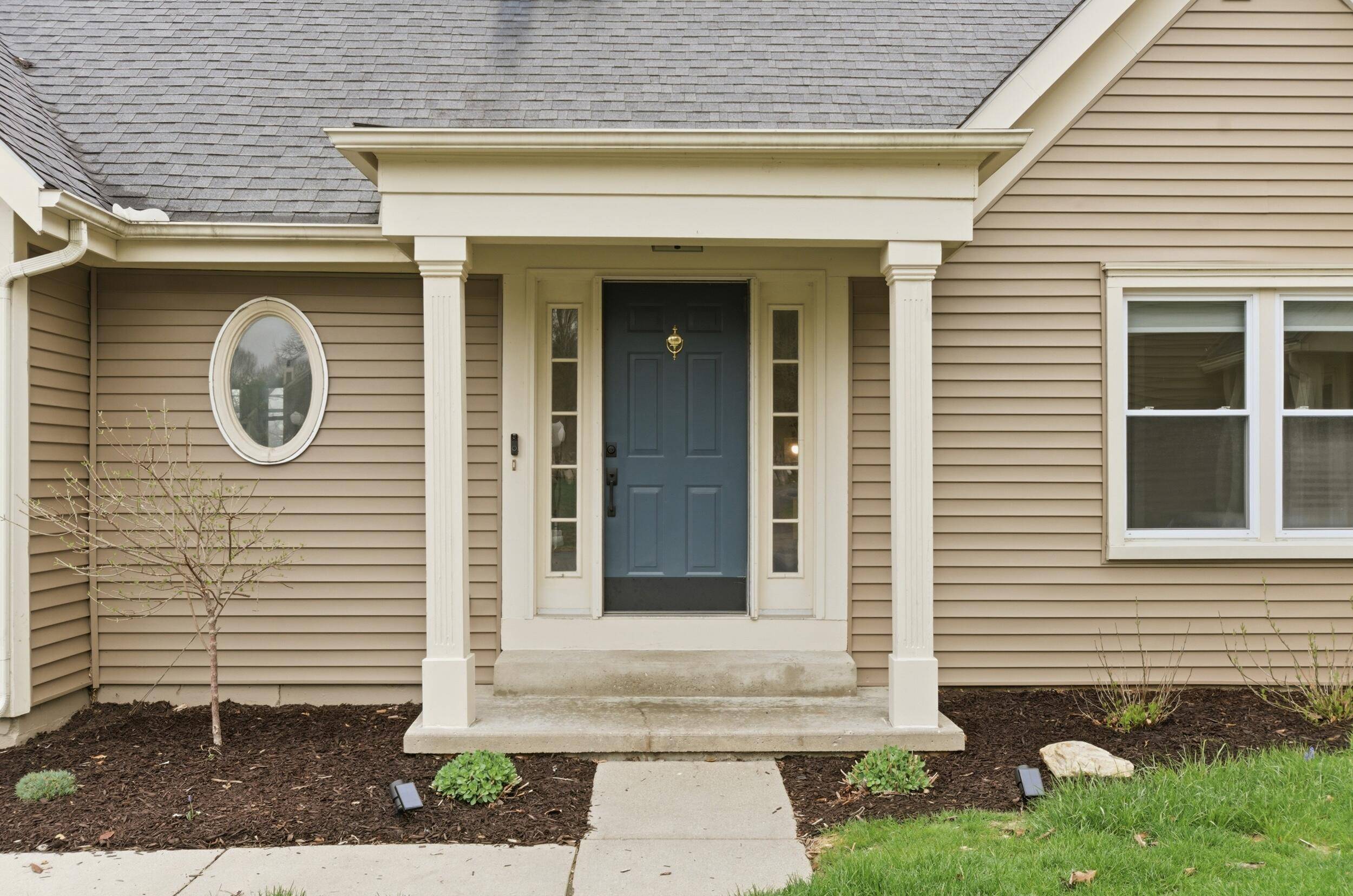 7779 Newport DR, Clarkston, MI 48348