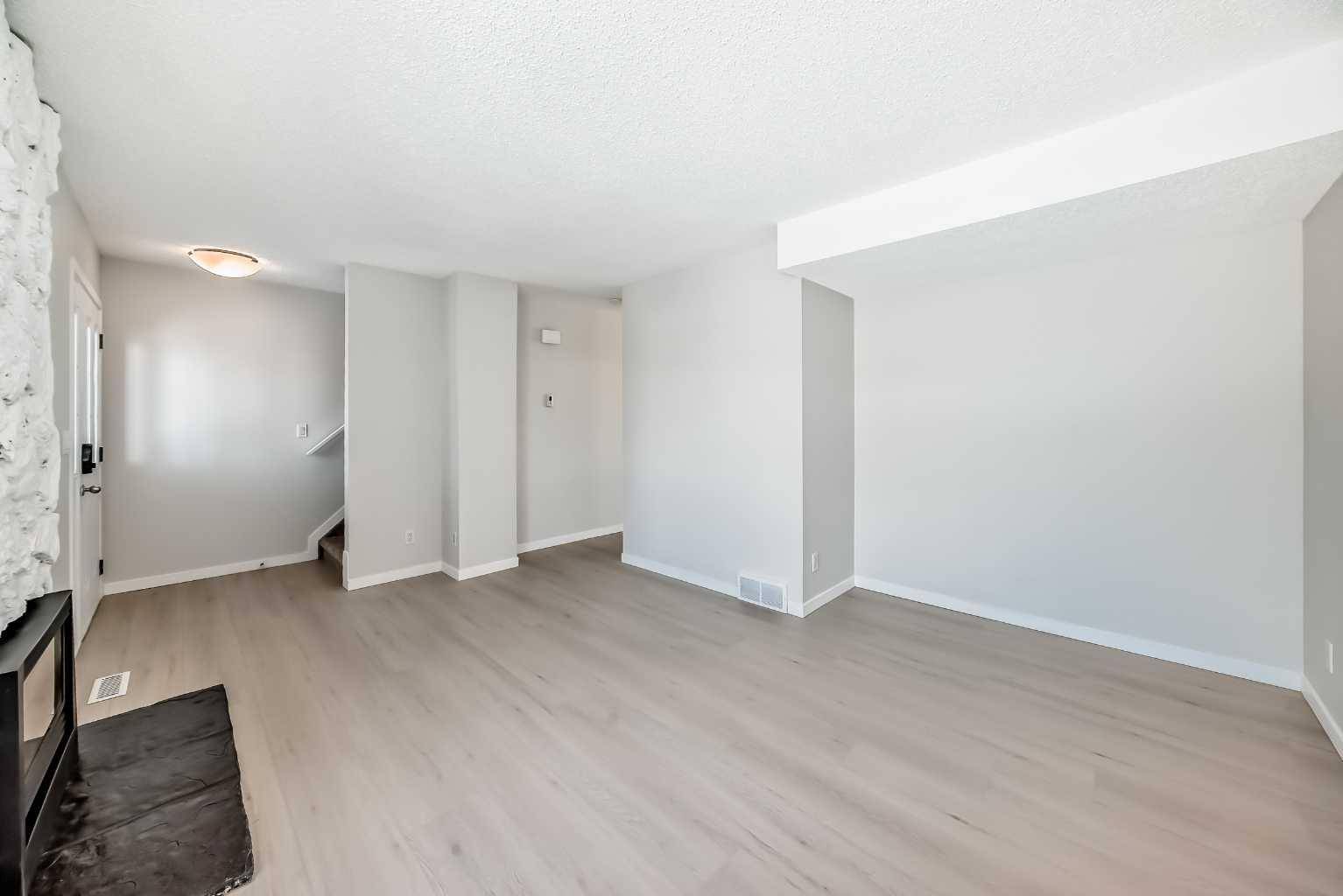 6301 Bowwood DR NW, Calgary, AB t3b2g3