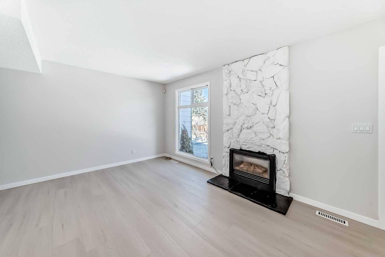 6301 Bowwood DR NW, Calgary, AB t3b2g3