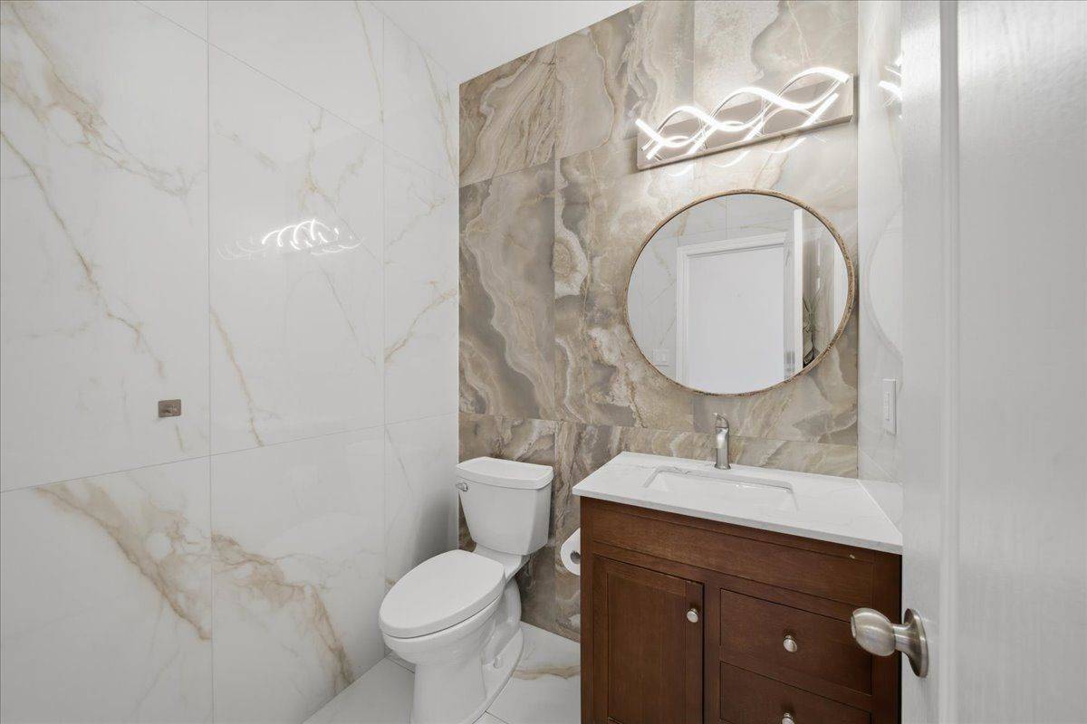 136 Noble DR, Bradford West Gwillimbury, ON L3Z 0J5