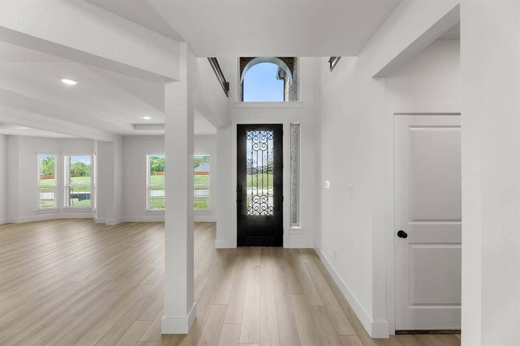 210 Cheyenne Mountain Drive, Ovilla, TX 75154