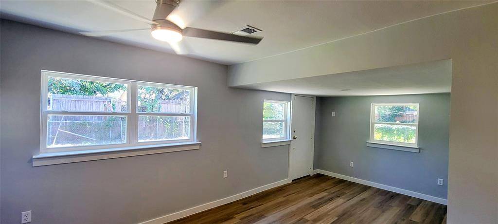 1710 Glenwick Lane, Irving, TX 75060