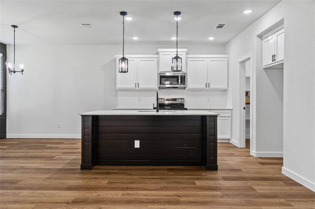 113 N Third Street, Celeste, TX 75423