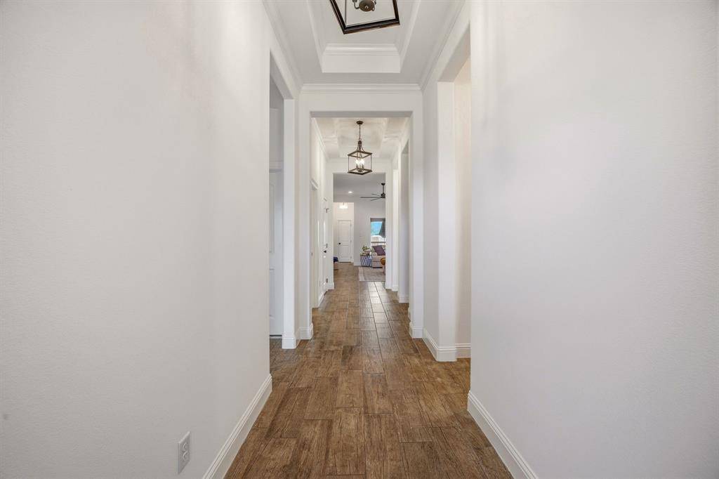 1316 Parkers Draw Avenue, Weatherford, TX 76086