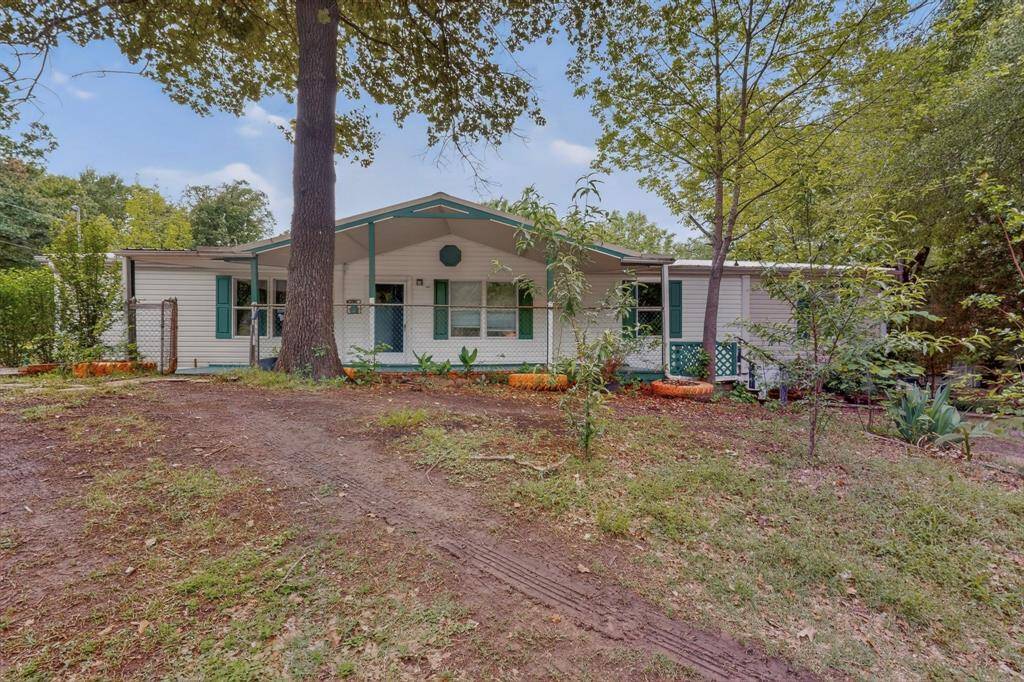 101 Garner Drive, Mabank, TX 75156