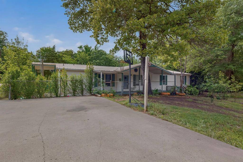 101 Garner Drive, Mabank, TX 75156