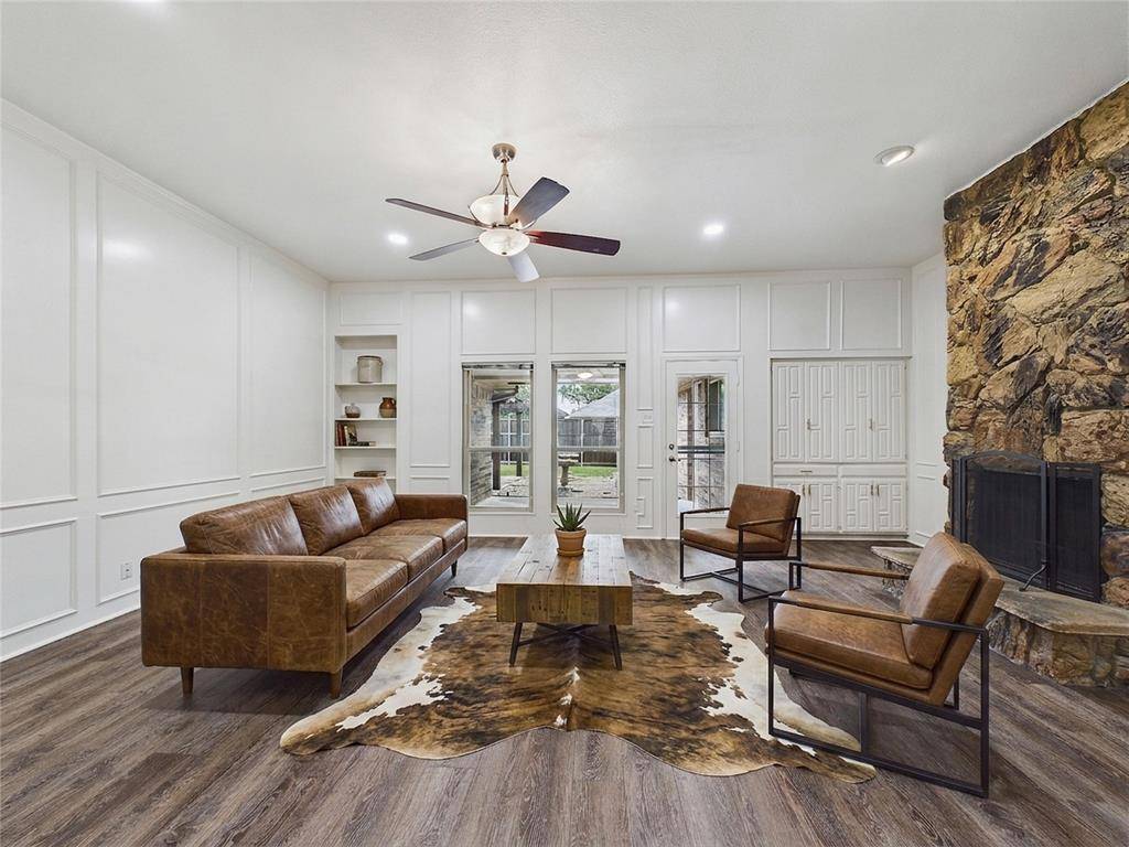 2604 Timberleaf Drive, Carrollton, TX 75006