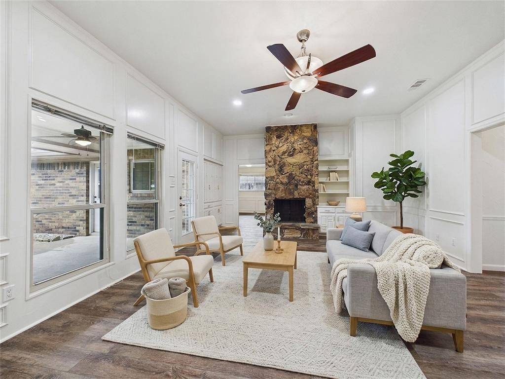 2604 Timberleaf Drive, Carrollton, TX 75006