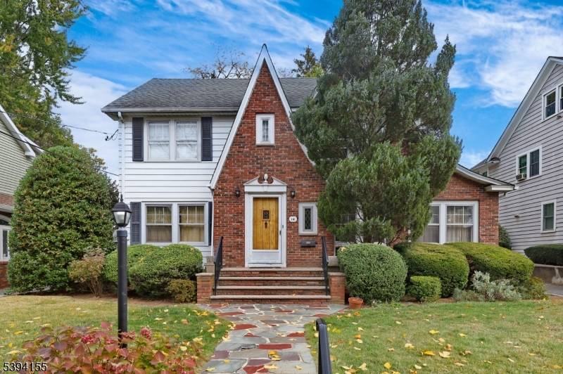 14 Laurel Ave, Clifton City, NJ 07012