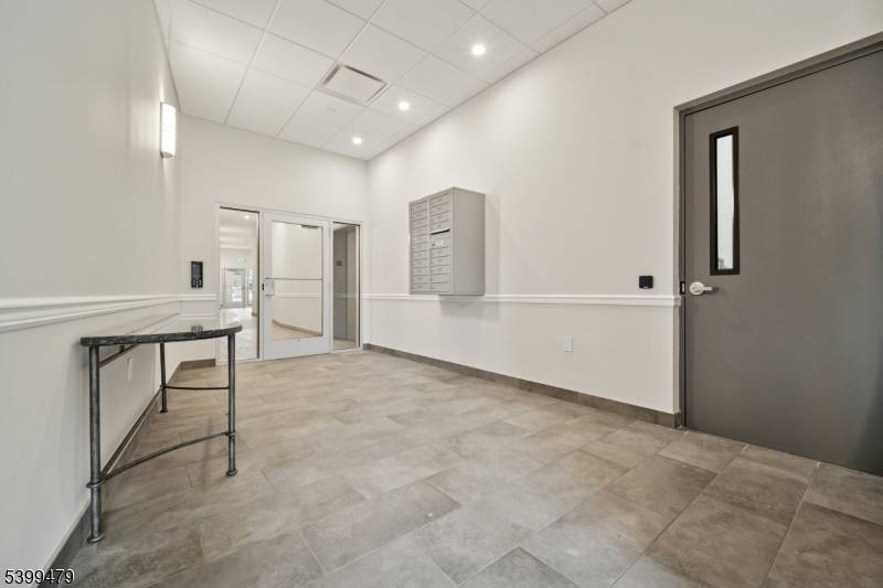 246 Main St #305, Chatham Boro, NJ 07928