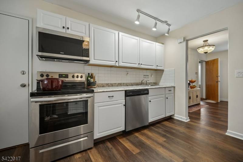 1A Troy Dr #A, Springfield Twp., NJ 07081