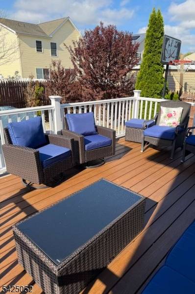 6 Ives Ct, Monroe Twp., NJ 08831