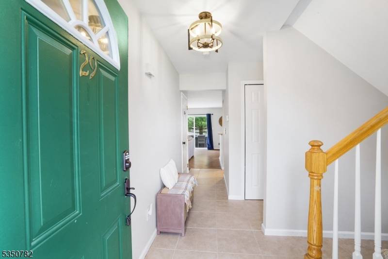 29 Winding Way, Hardyston Twp., NJ 07419