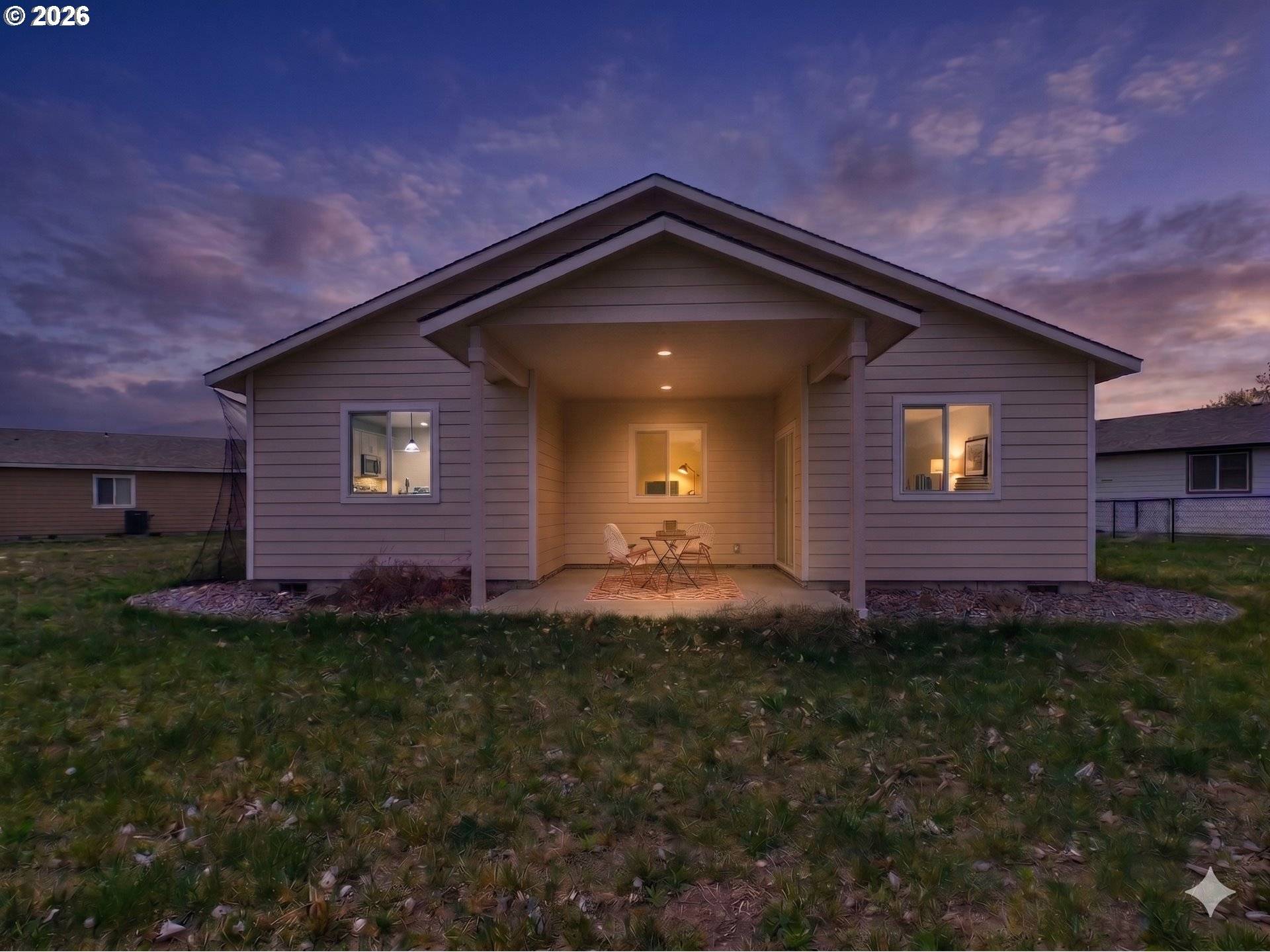 320 RIVERWOOD CT, Umatilla, OR 97882