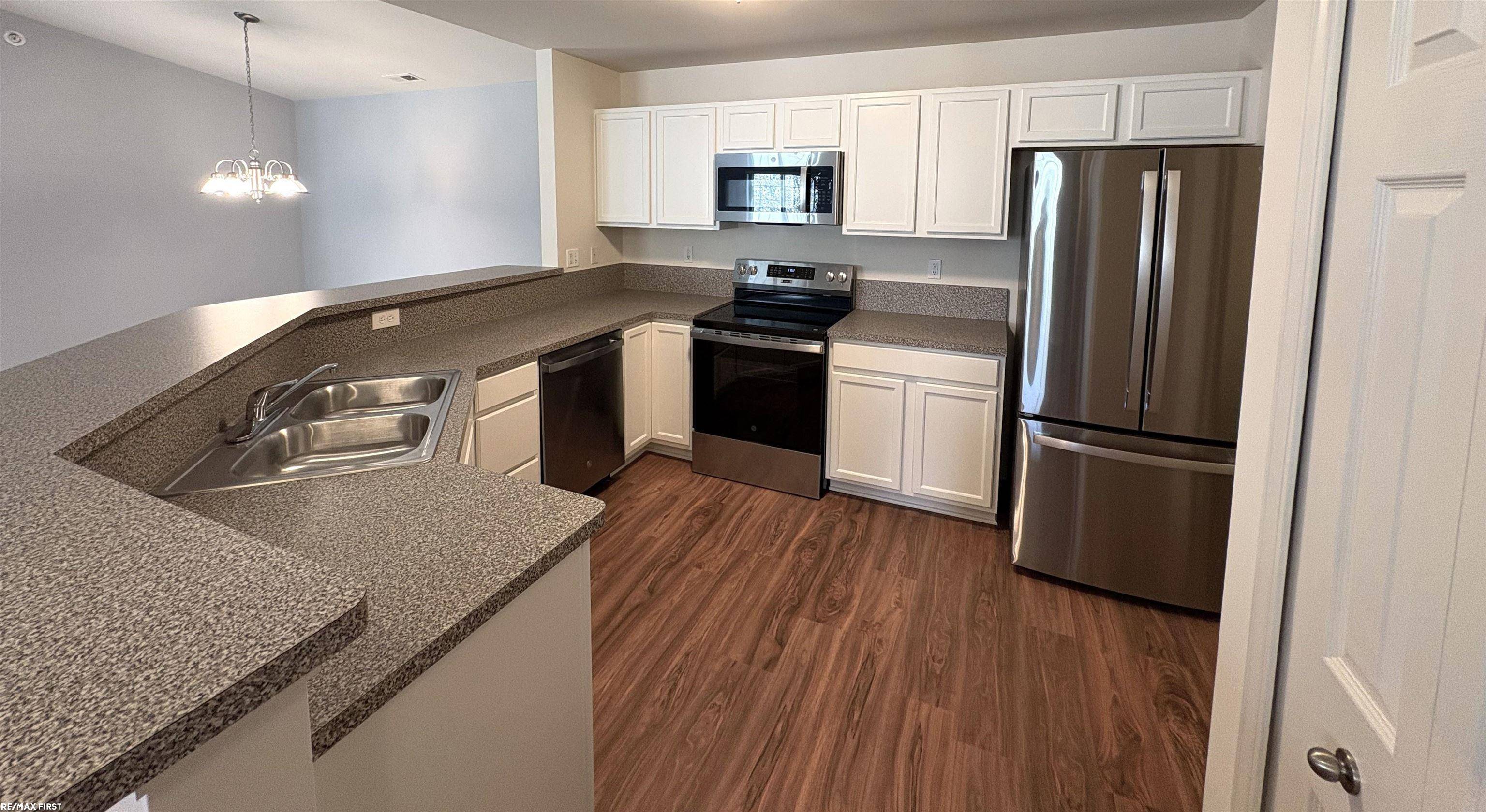 27001 Carrington PL, Harrison Twp, MI 48045