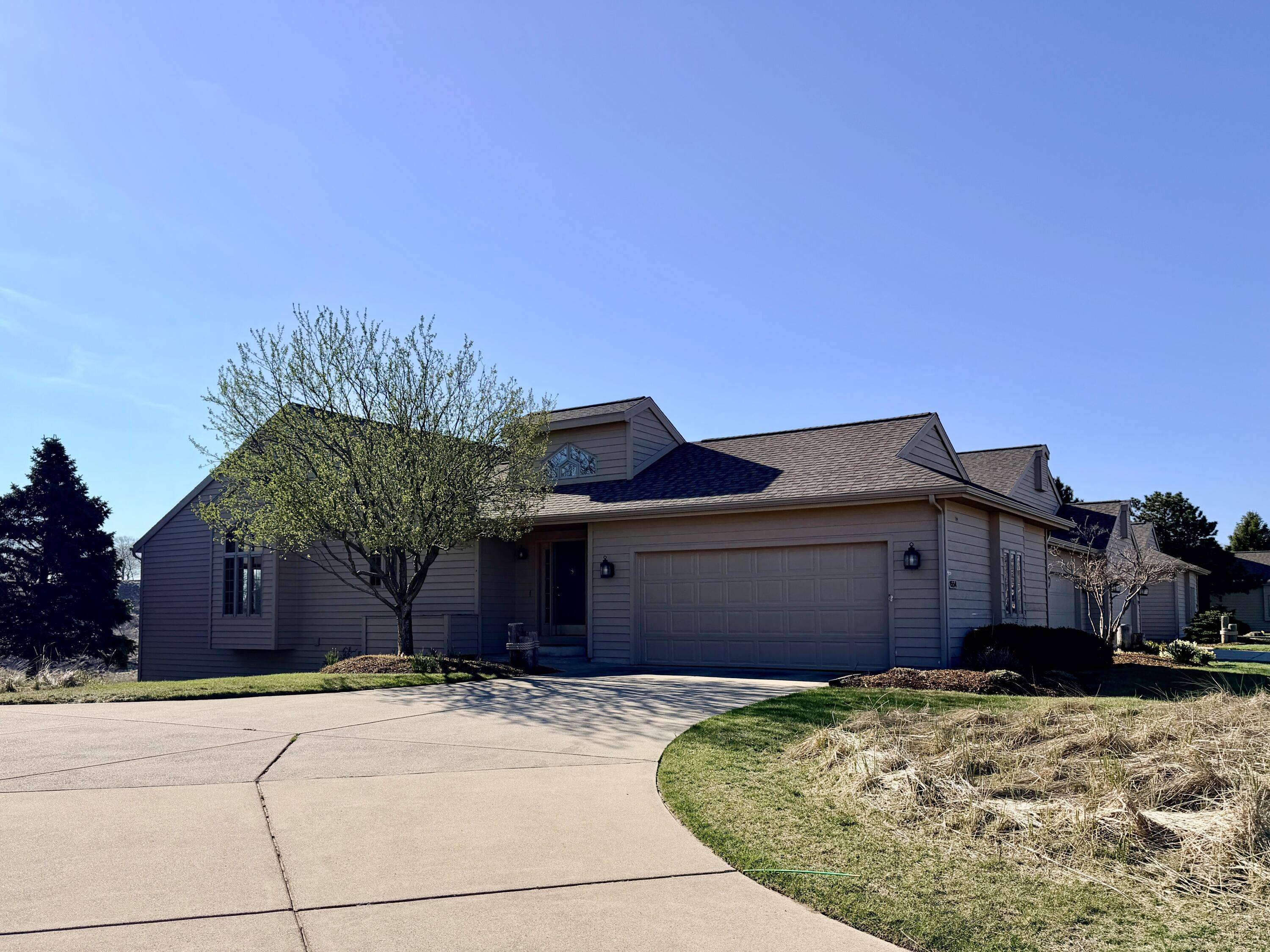 1554 E Harbour Towne CIR #73, Muskegon City, MI 49441