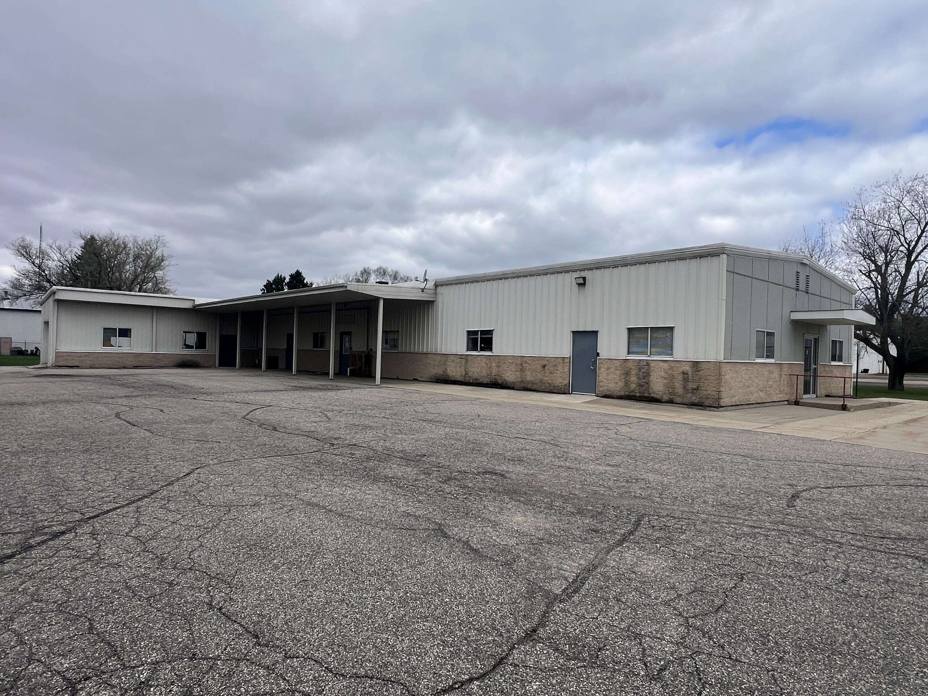 465 S Clay ST, Newaygo City, MI 49337