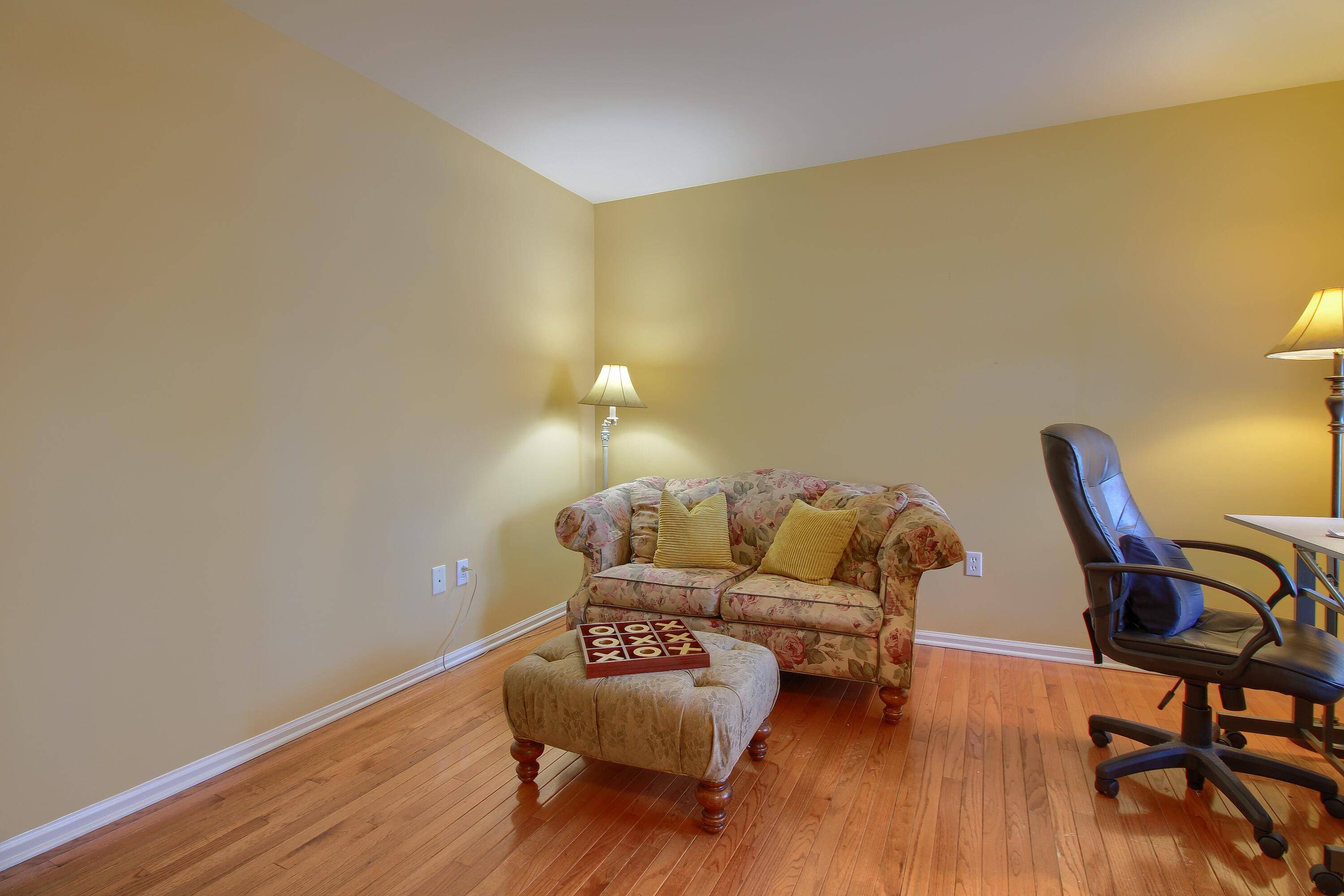 8165 Sequoia LN, White Lake Twp, MI 48386