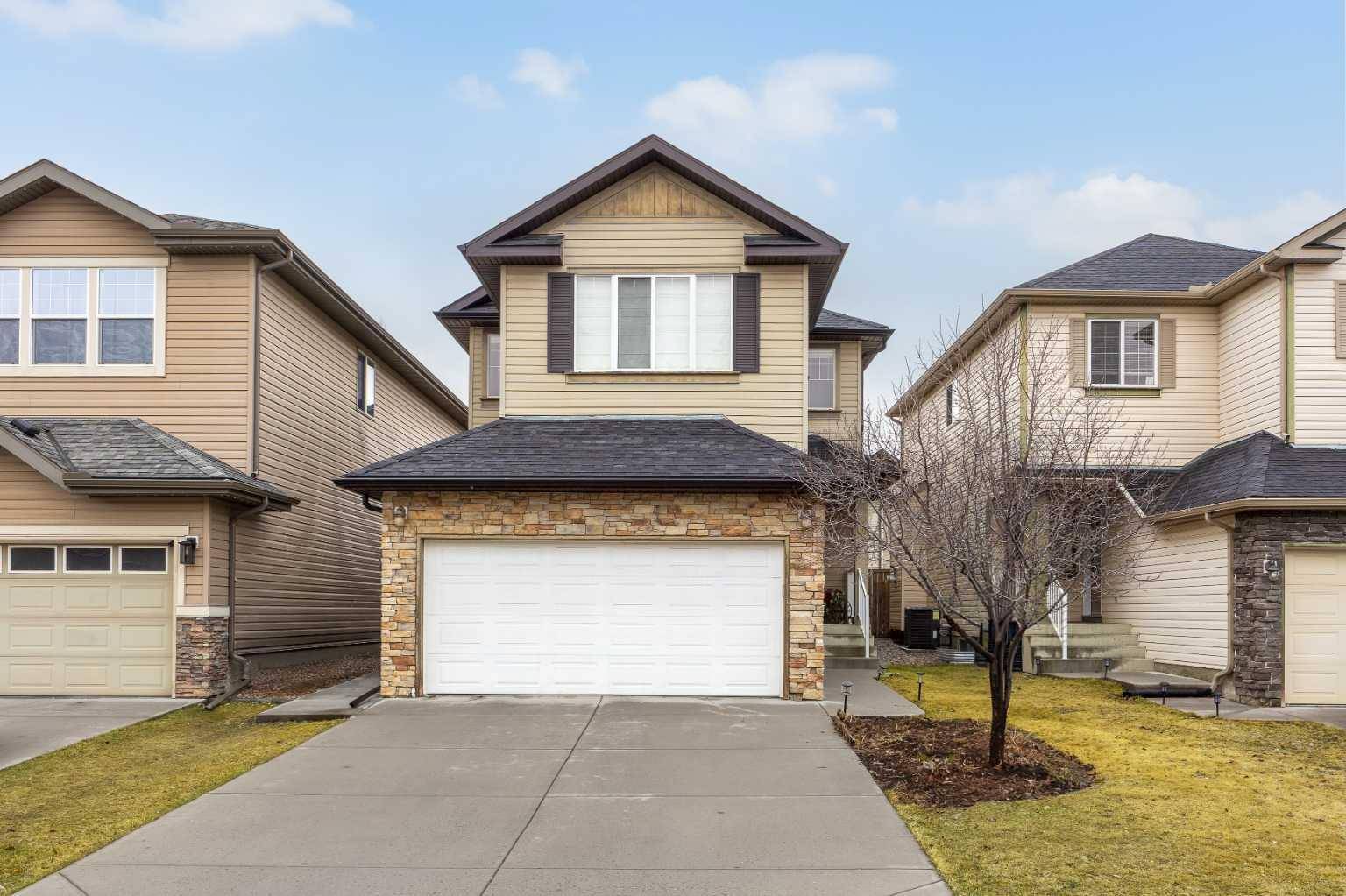 19 Bridleridge GN SW, Calgary, AB T2Y 0E4