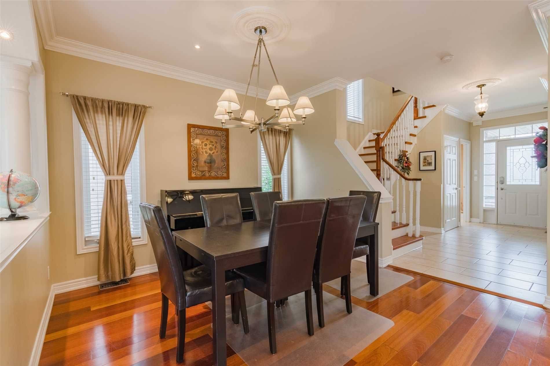 2356 Hilda DR, Oakville, ON L6H 7M9