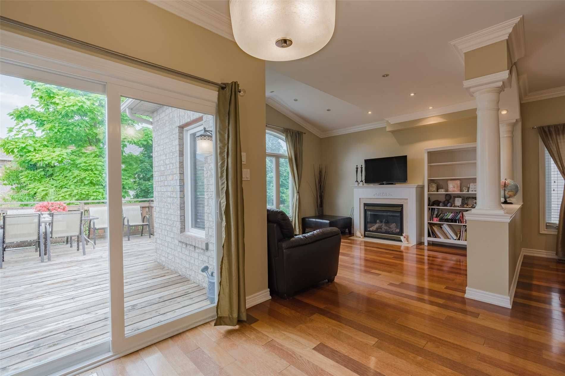 2356 Hilda DR, Oakville, ON L6H 7M9