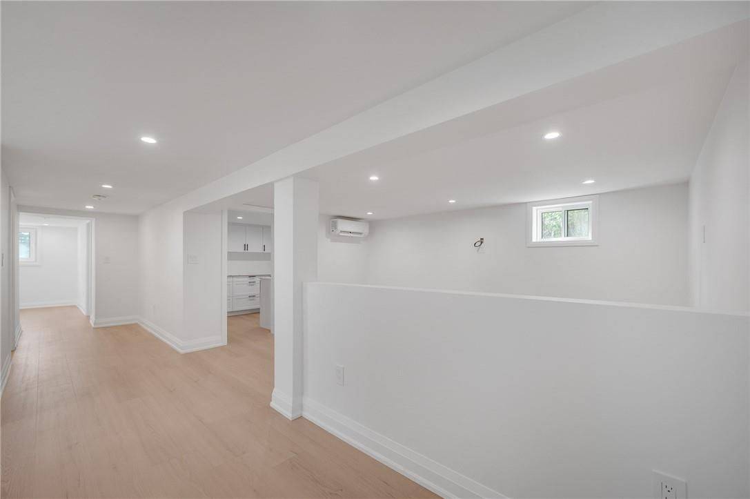 1339 Augustine DR, Burlington, ON L7P 2M9