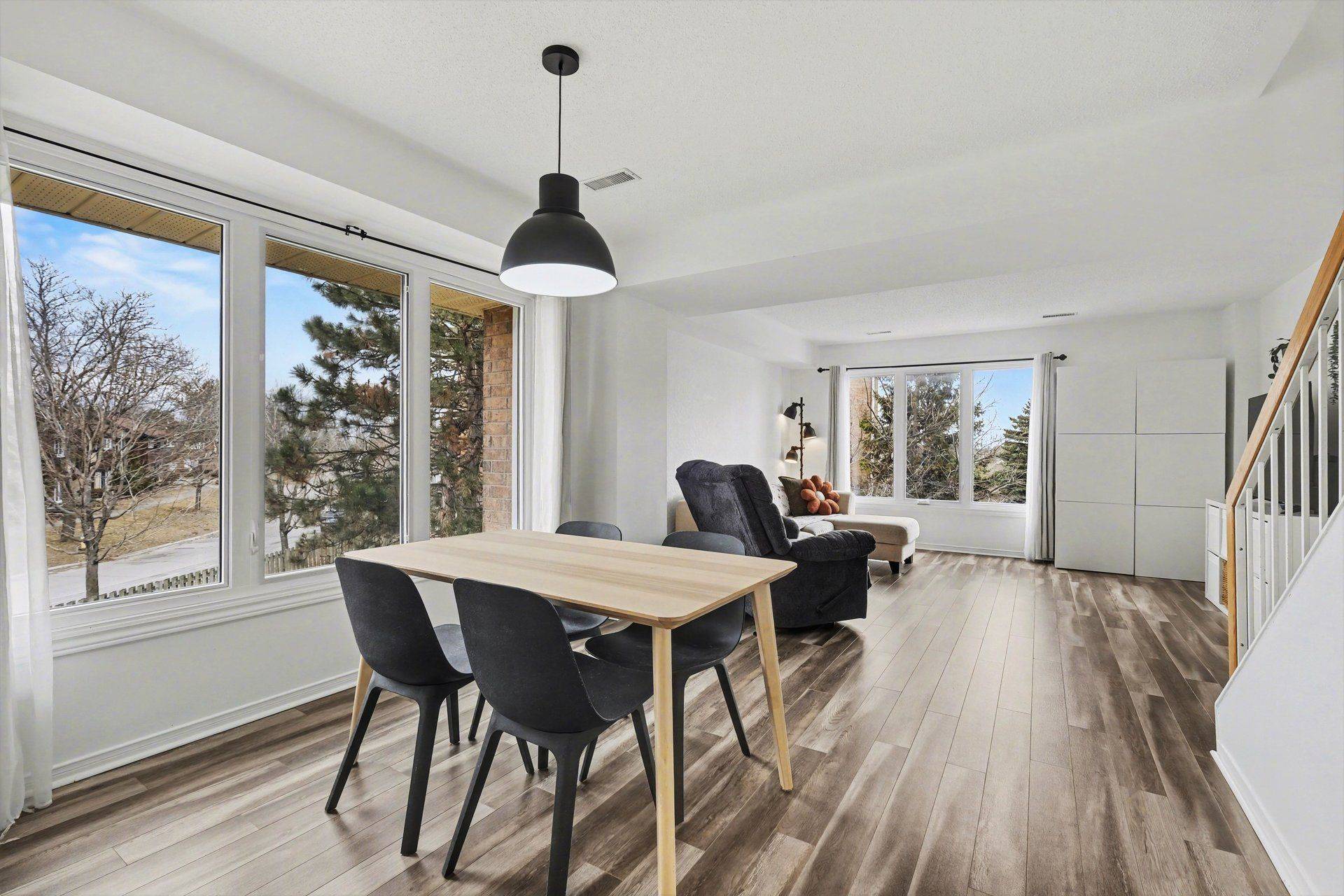 1121 Gablefield Private, Beacon Hill North - South And Area, ON K1J 1E4